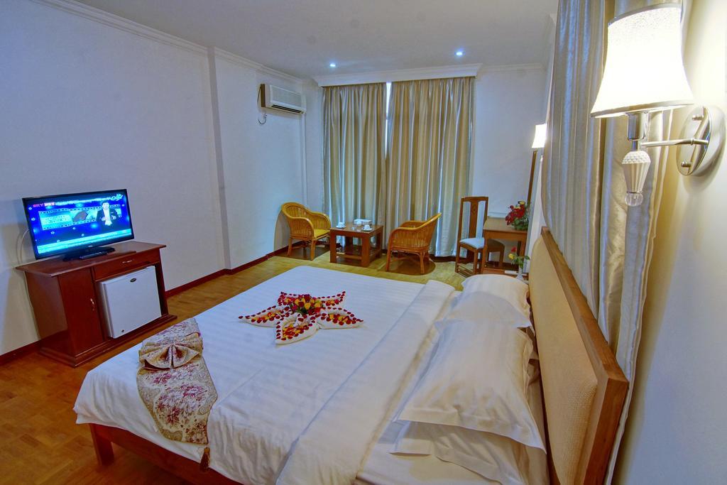 Wilson Hotel Mandalay Quarto foto